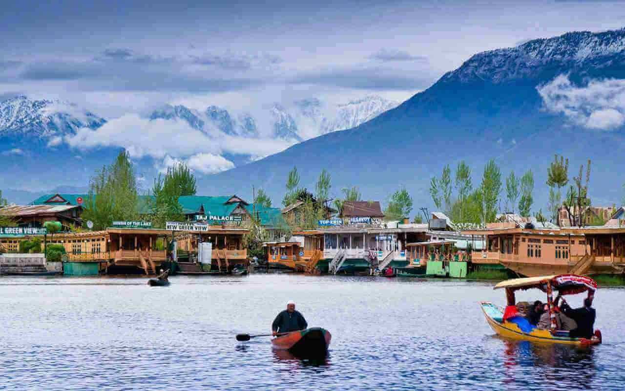 Romantic Escape To Kashmir