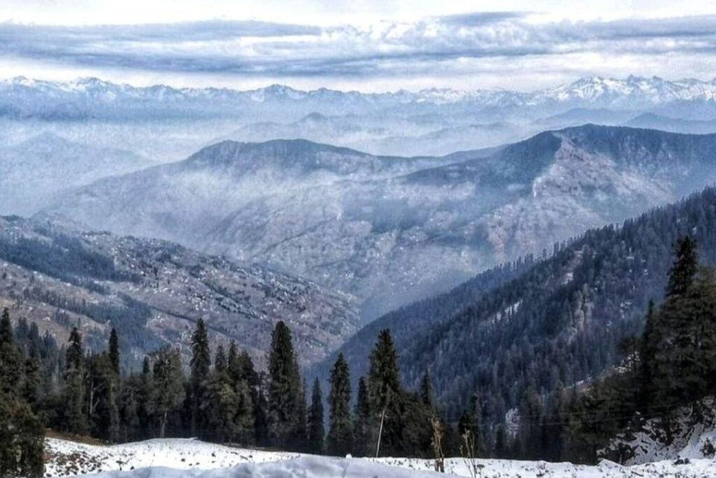 Snowfall in Narkanda